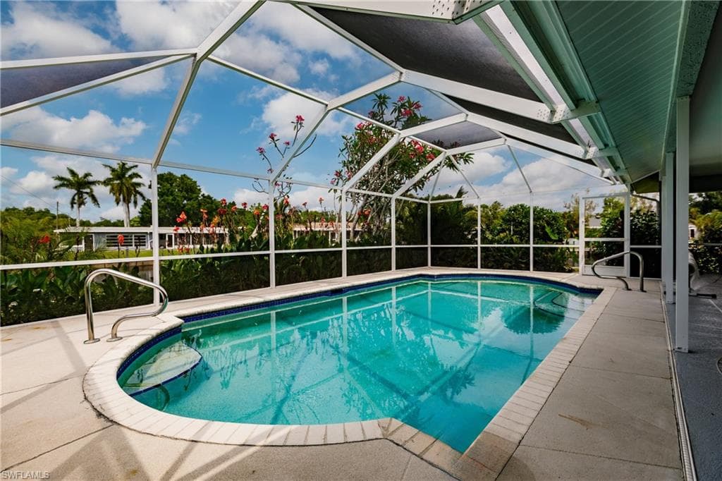 330 Bamboo DR, NORTH FORT MYERS FL 33917-35