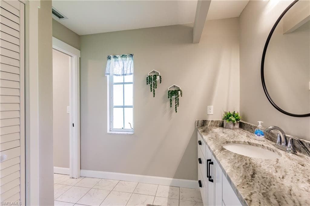 330 Bamboo DR, NORTH FORT MYERS FL 33917-27