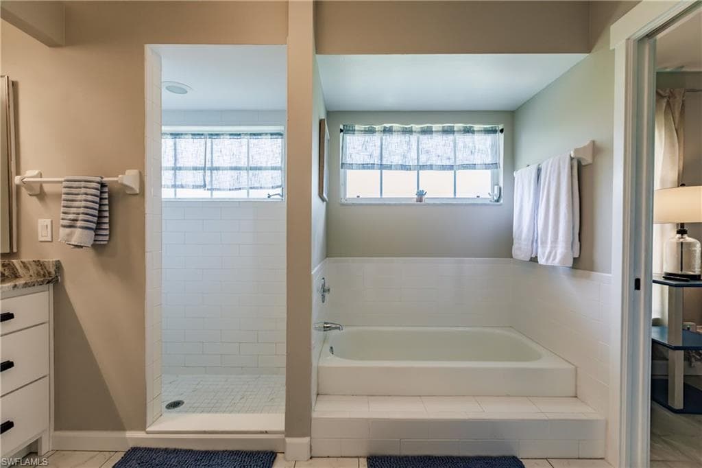330 Bamboo DR, NORTH FORT MYERS FL 33917-19