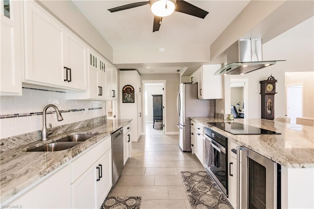 330 Bamboo DR, NORTH FORT MYERS FL 33917-9