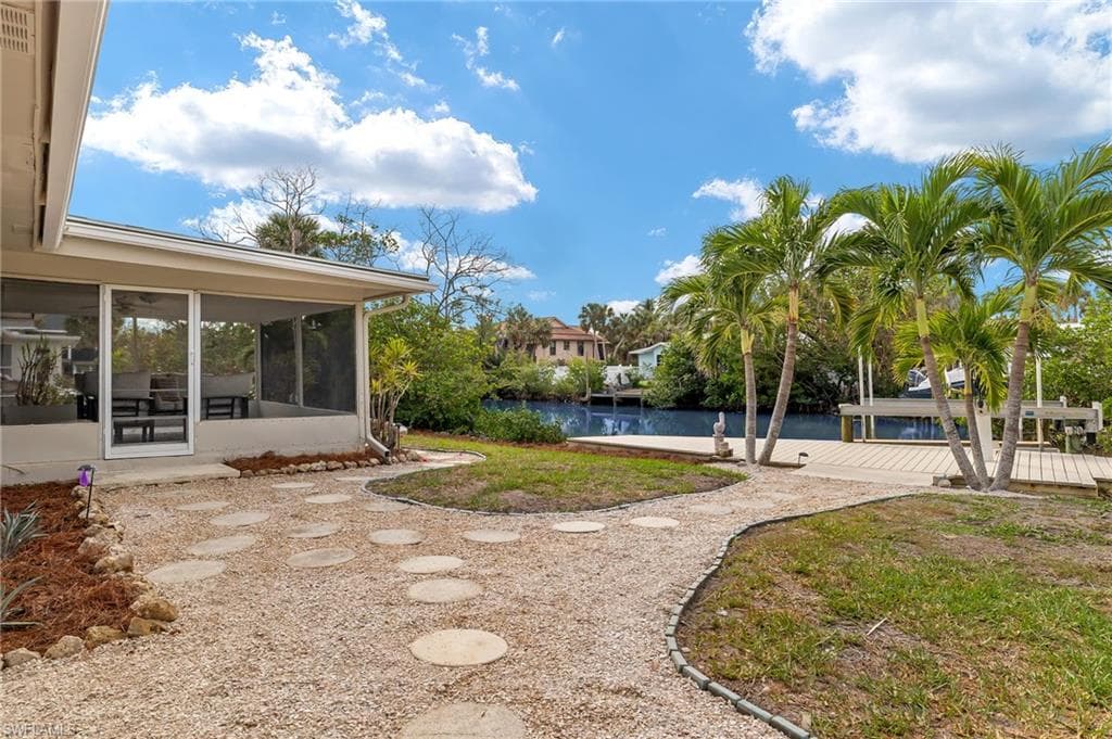 5869 Pine Tree DR, SANIBEL FL 33957-5