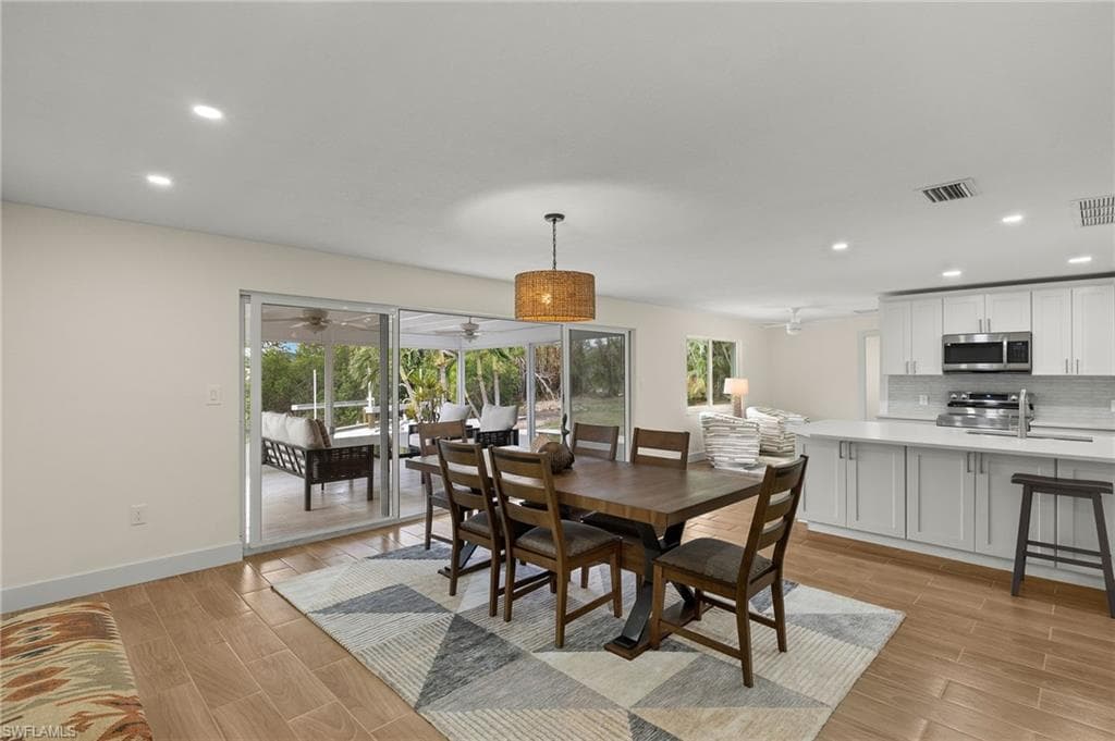 5869 Pine Tree DR, SANIBEL FL 33957-11