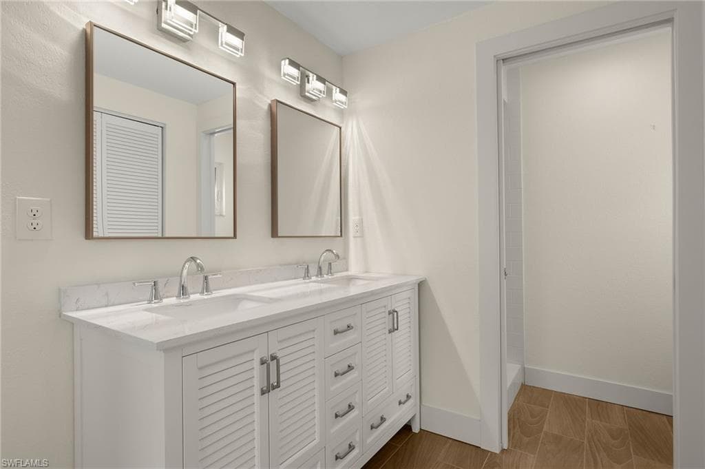 5869 Pine Tree DR, SANIBEL FL 33957-21
