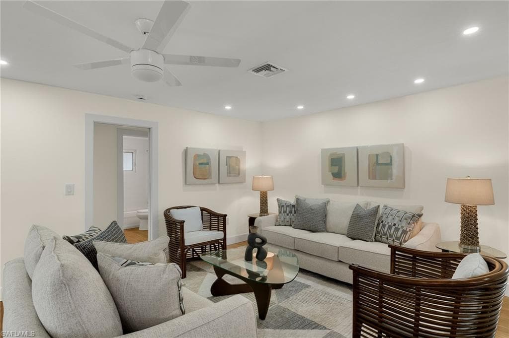 5869 Pine Tree DR, SANIBEL FL 33957-9