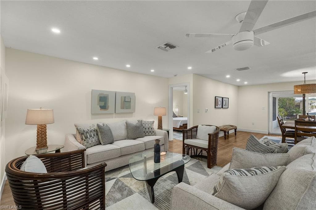 5869 Pine Tree DR, SANIBEL FL 33957-10