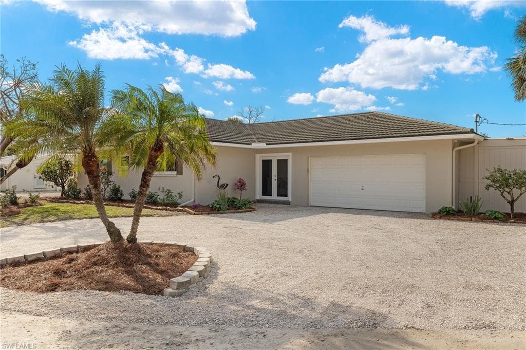 5869 Pine Tree DR, SANIBEL FL 33957-7