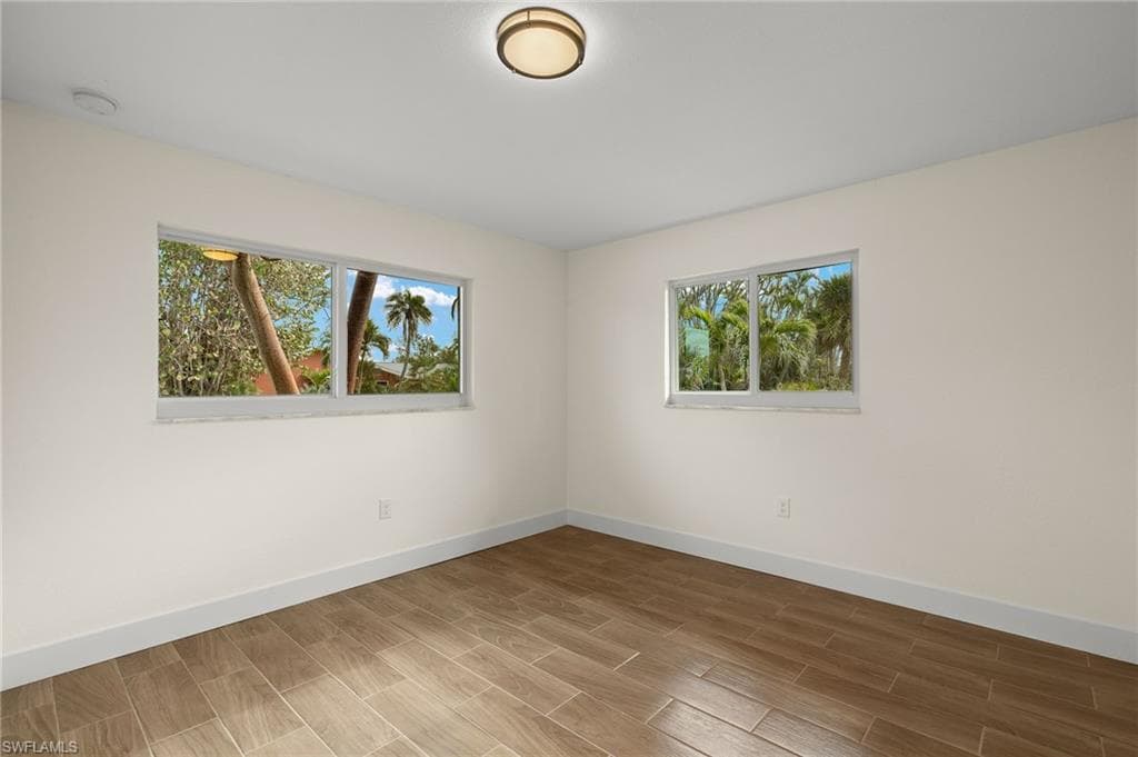 5869 Pine Tree DR, SANIBEL FL 33957-24