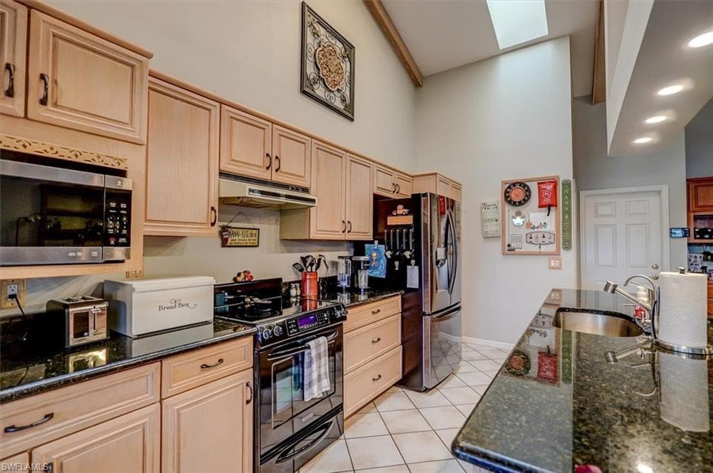 8746 Banyan Cove CIR, FORT MYERS FL 33919-21