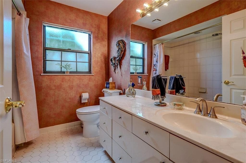 8746 Banyan Cove CIR, FORT MYERS FL 33919-29