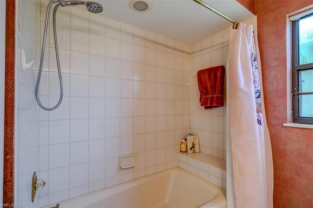 8746 Banyan Cove CIR, FORT MYERS FL 33919-30