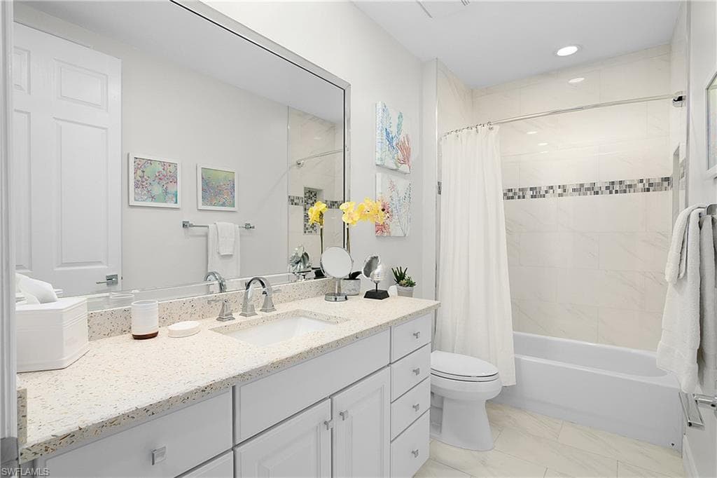 3099 Lancaster DR # 701, NAPLES FL 34105-16