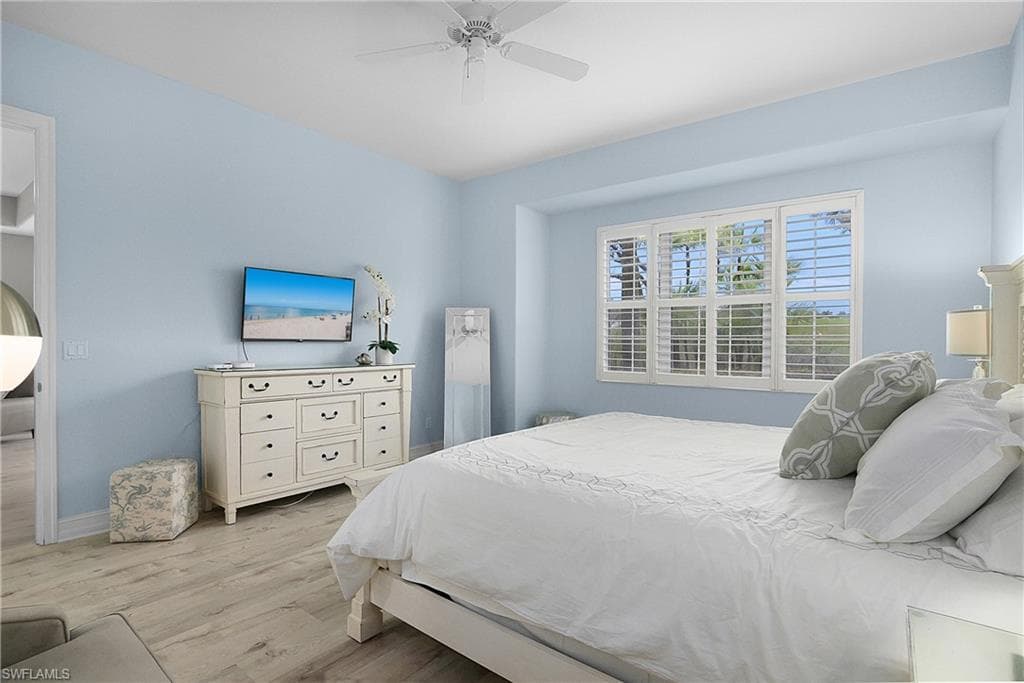 3099 Lancaster DR # 701, NAPLES FL 34105-9