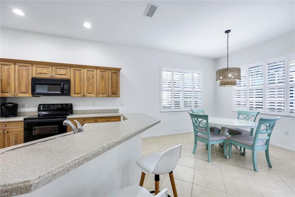 9375 Oak Strand DR, ESTERO FL 34135-8