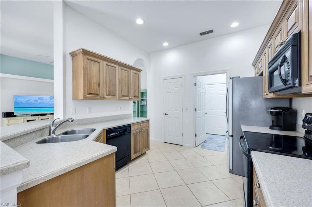 9375 Oak Strand DR, ESTERO FL 34135-9