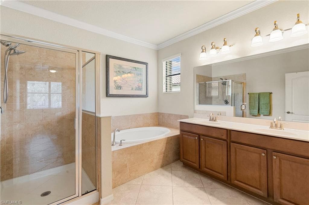 3915 Treasure Cove CIR, NAPLES FL 34114-21