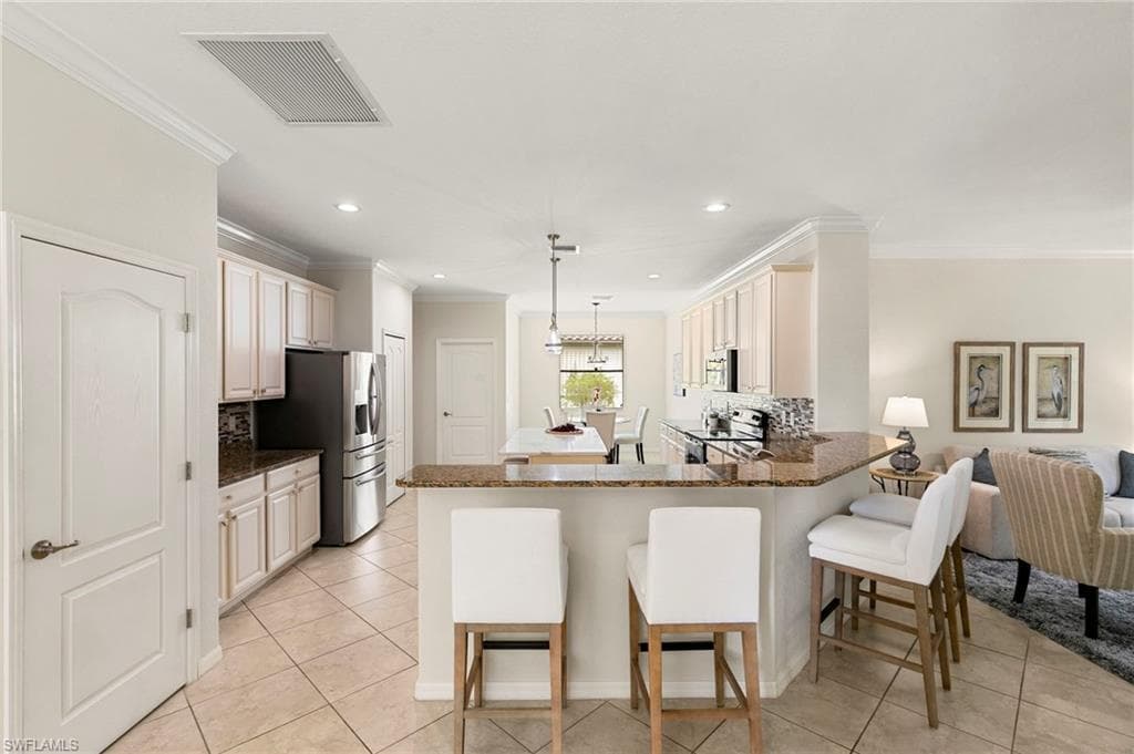 3915 Treasure Cove CIR, NAPLES FL 34114-6