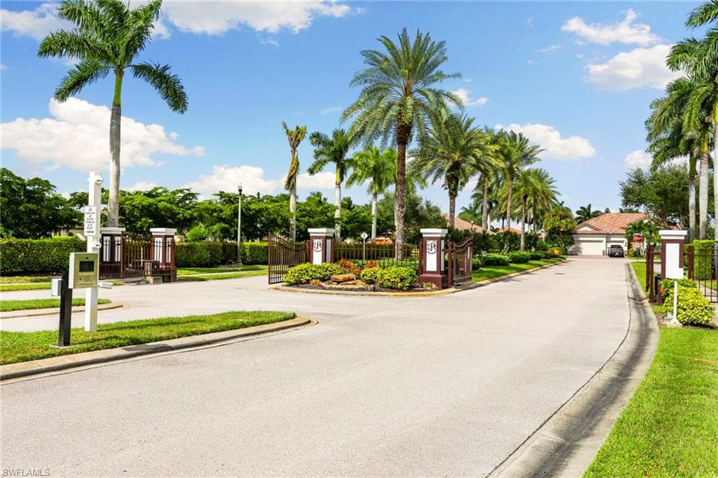 3915 Treasure Cove CIR, NAPLES FL 34114-35