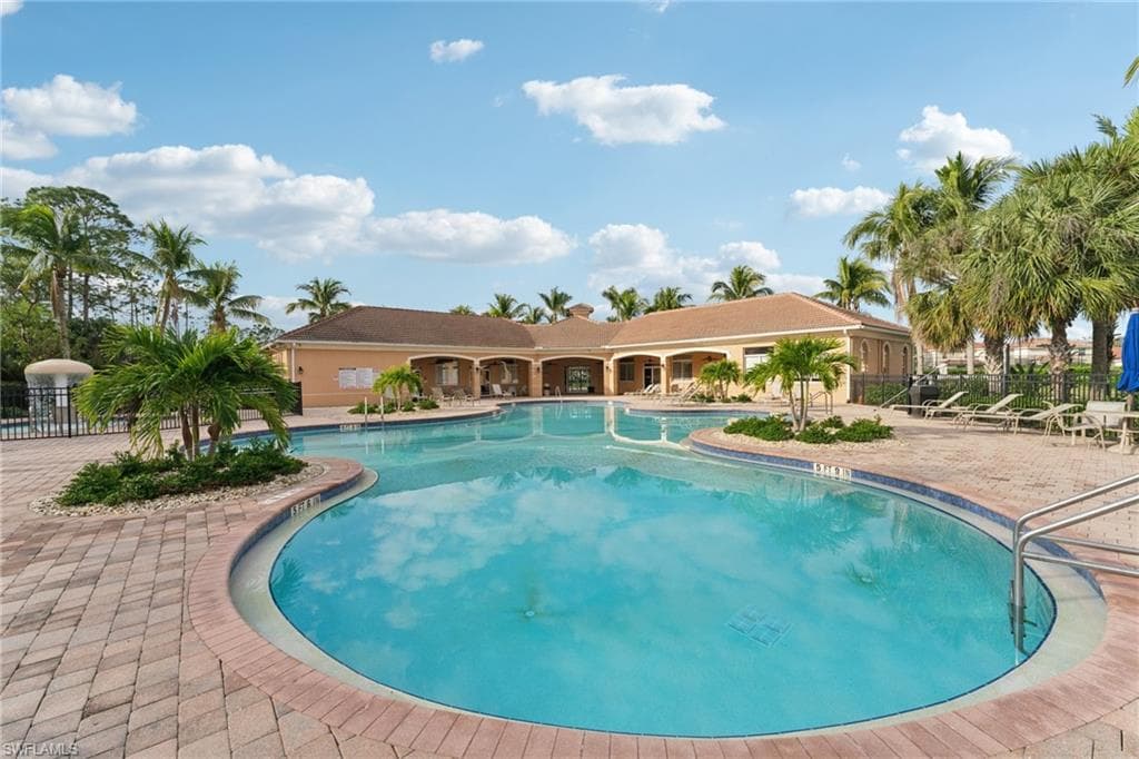 3327 Dandolo CIR, CAPE CORAL FL 33909-29