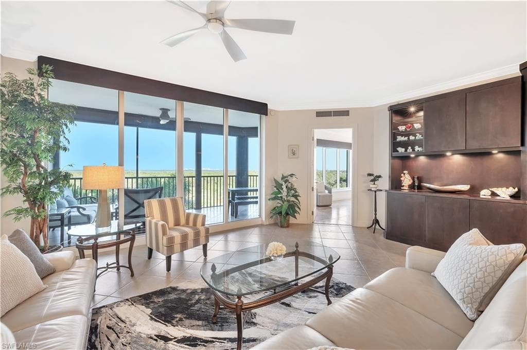 23850 Via Italia CIR # 404, ESTERO FL 34134-2