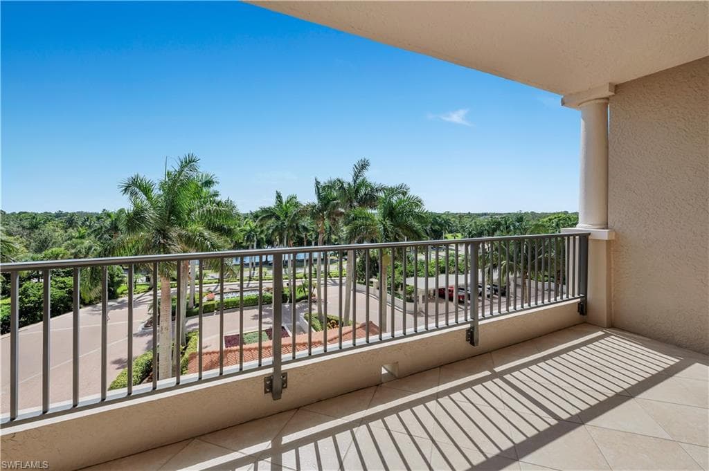 23850 Via Italia CIR # 404, ESTERO FL 34134-29