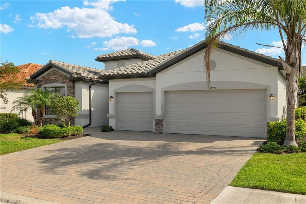 11892 Hickory Estate CIR, FORT MYERS FL 33913-3