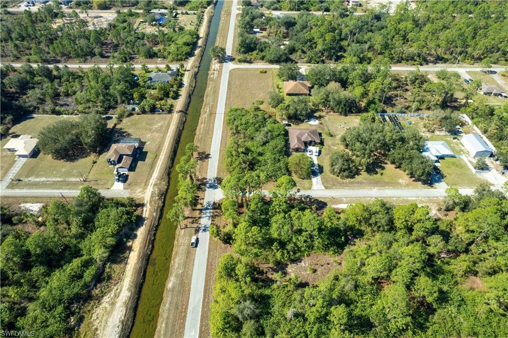 4407 E 20th ST, ALVA FL 33920-5