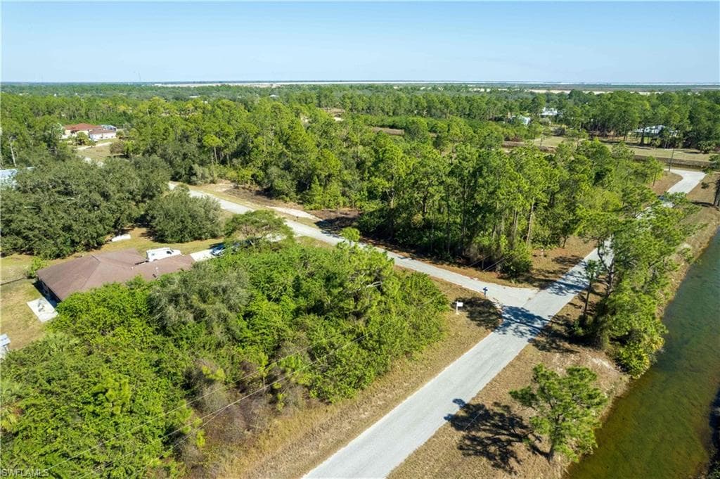 4407 E 20th ST, ALVA FL 33920-15