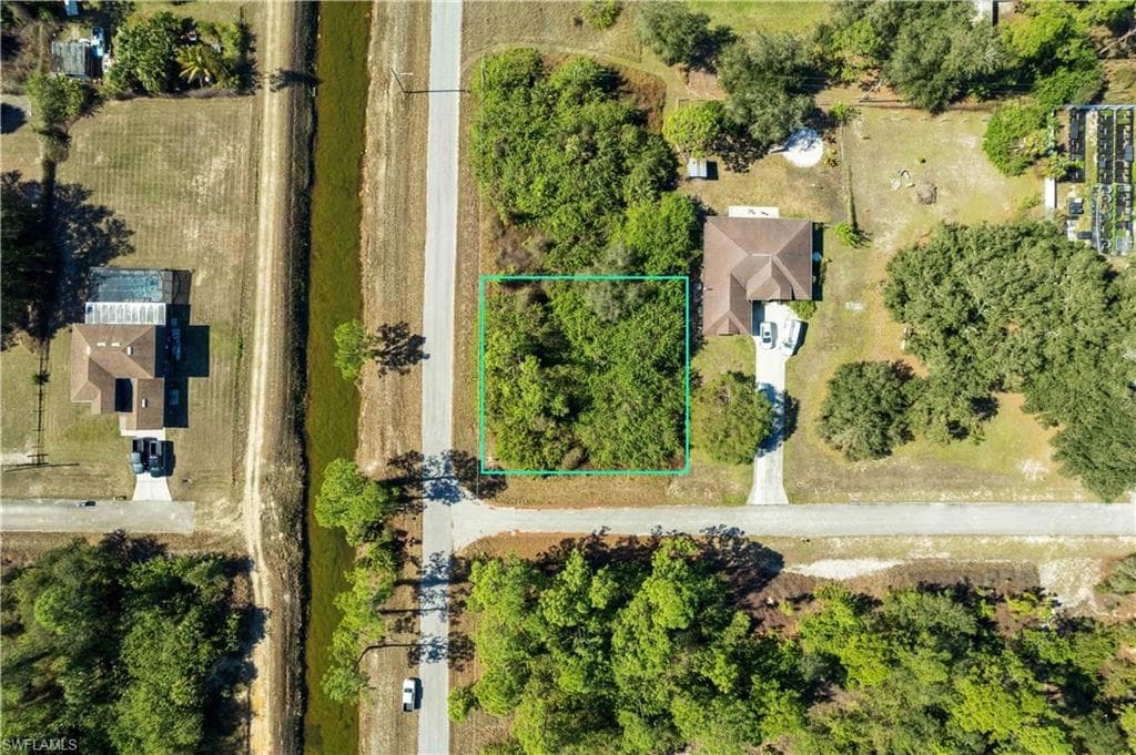 4407 E 20th ST, ALVA FL 33920-2