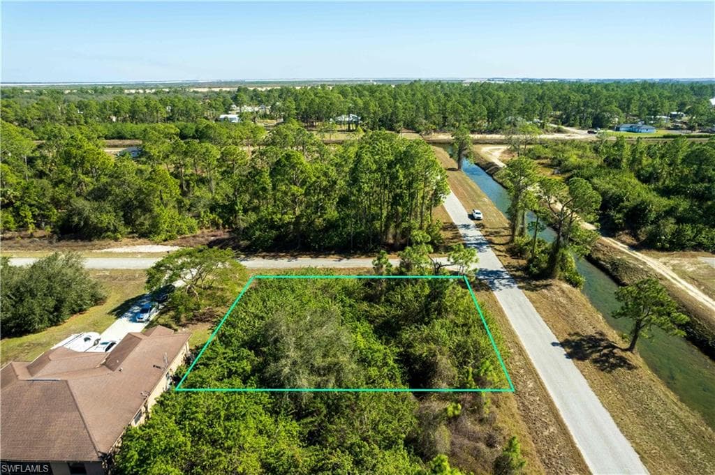 4407 E 20th ST, ALVA FL 33920-4