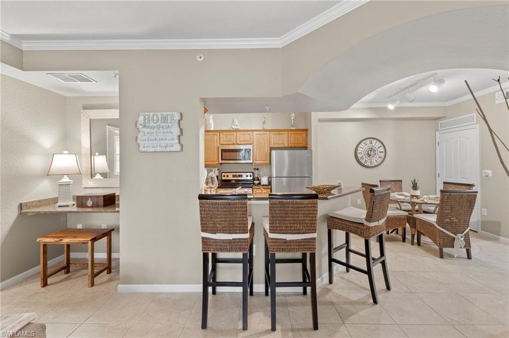 12955 Positano CIR # 104, NAPLES FL 34105-5