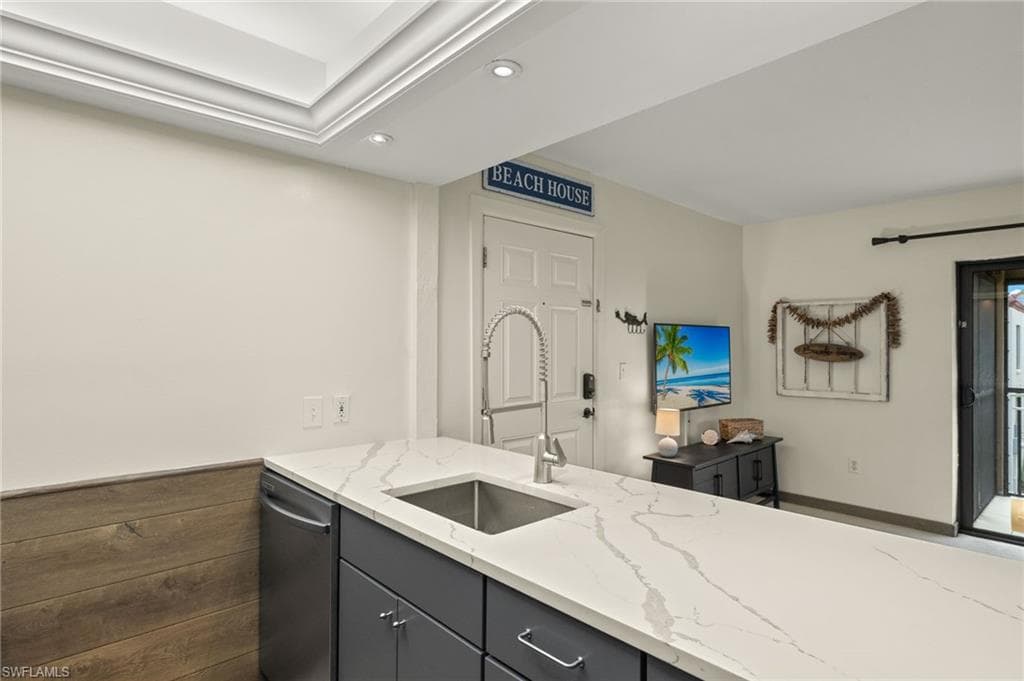 845 E Gulf DR # 212, SANIBEL FL 33957-15