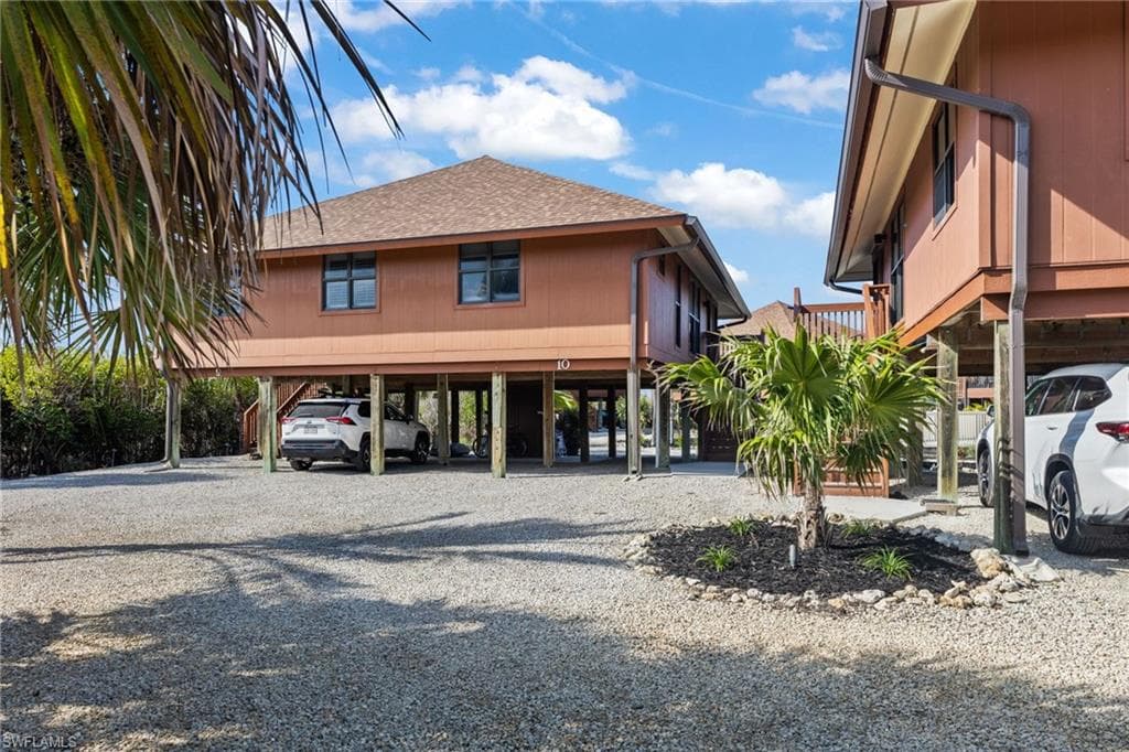 1811 Olde Middle Gulf DR # 10, SANIBEL FL 33957-1