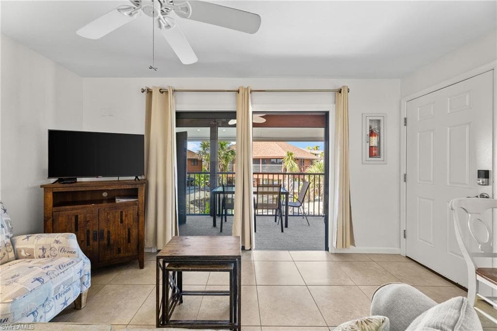 1811 Olde Middle Gulf DR # 10, SANIBEL FL 33957-6
