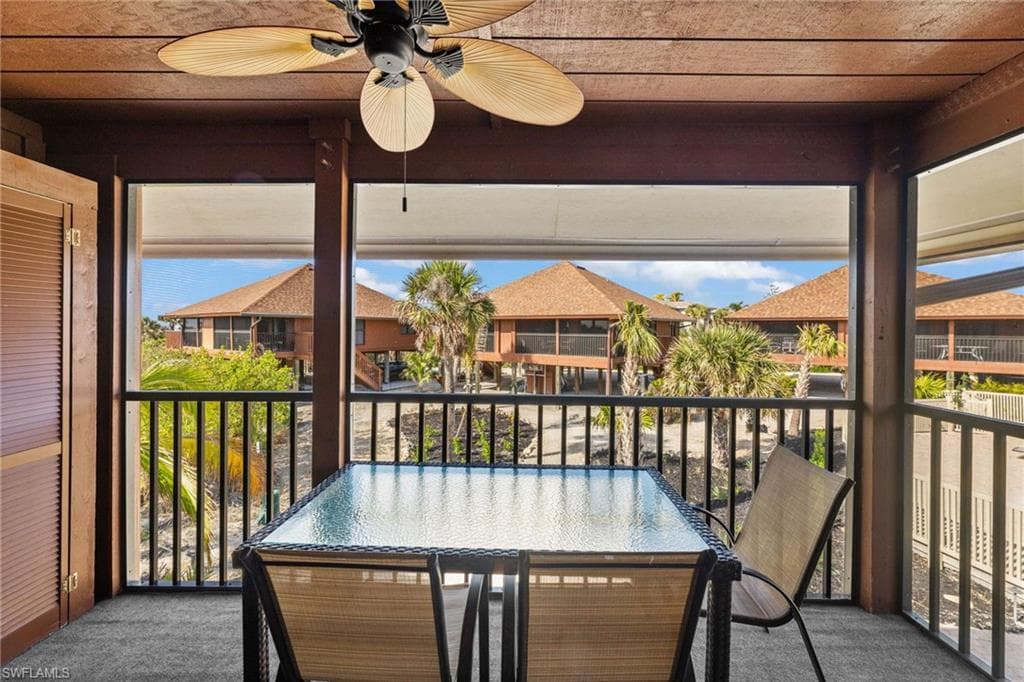1811 Olde Middle Gulf DR # 10, SANIBEL FL 33957-17