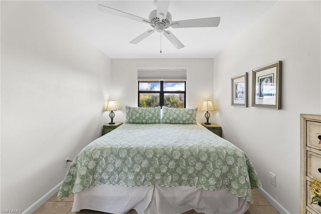1811 Olde Middle Gulf DR # 10, SANIBEL FL 33957-14