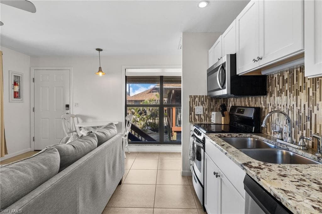 1811 Olde Middle Gulf DR # 10, SANIBEL FL 33957-10