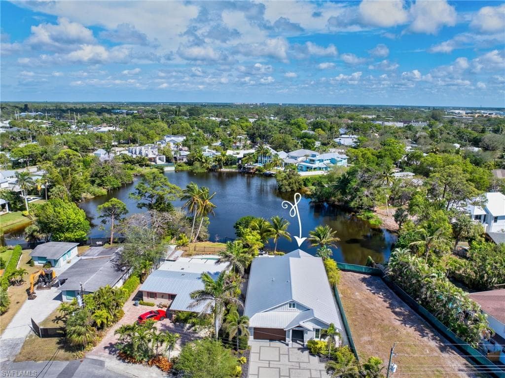 1050 11th ST N, NAPLES FL 34102-22