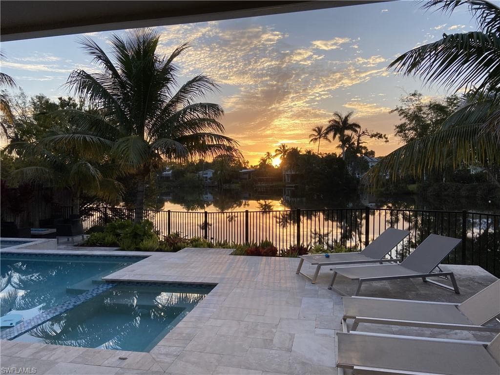 1050 11th ST N, NAPLES FL 34102-26