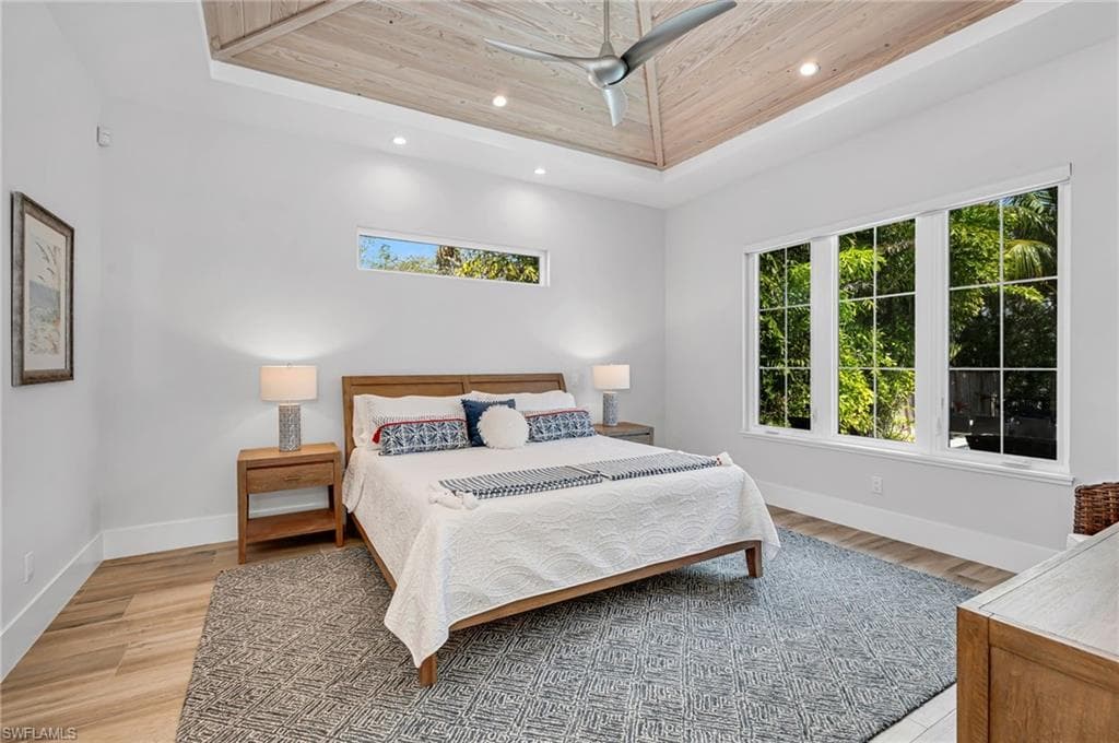 1050 11th ST N, NAPLES FL 34102-12