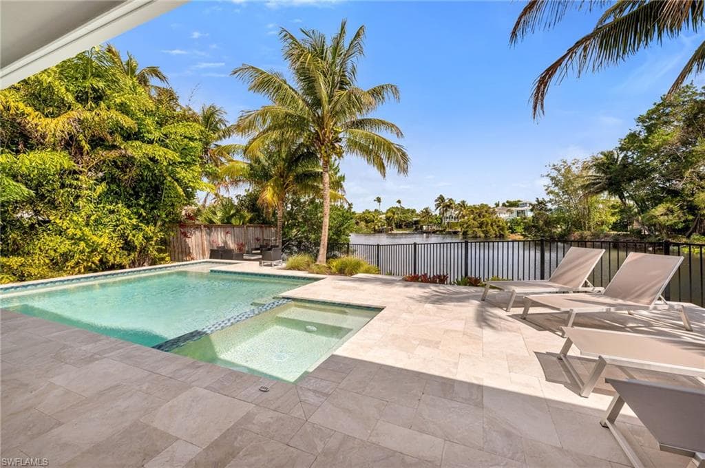 1050 11th ST N, NAPLES FL 34102-11