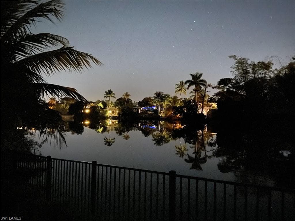 1050 11th ST N, NAPLES FL 34102-27