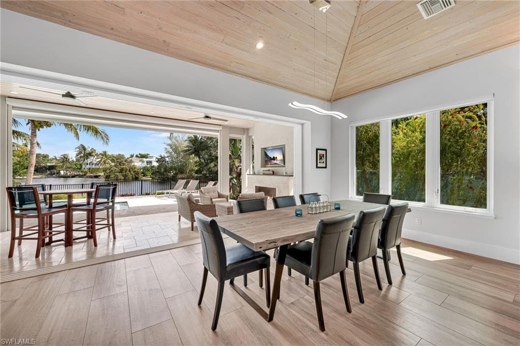 1050 11th ST N, NAPLES FL 34102-8