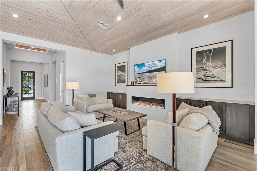 1050 11th ST N, NAPLES FL 34102-7