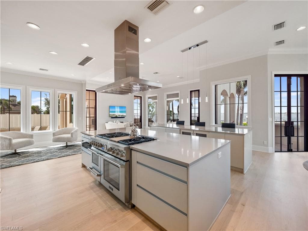 6005 W Riverside DR, FORT MYERS FL 33919-8