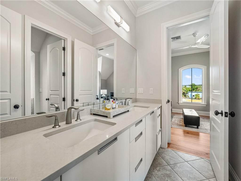 6005 W Riverside DR, FORT MYERS FL 33919-48