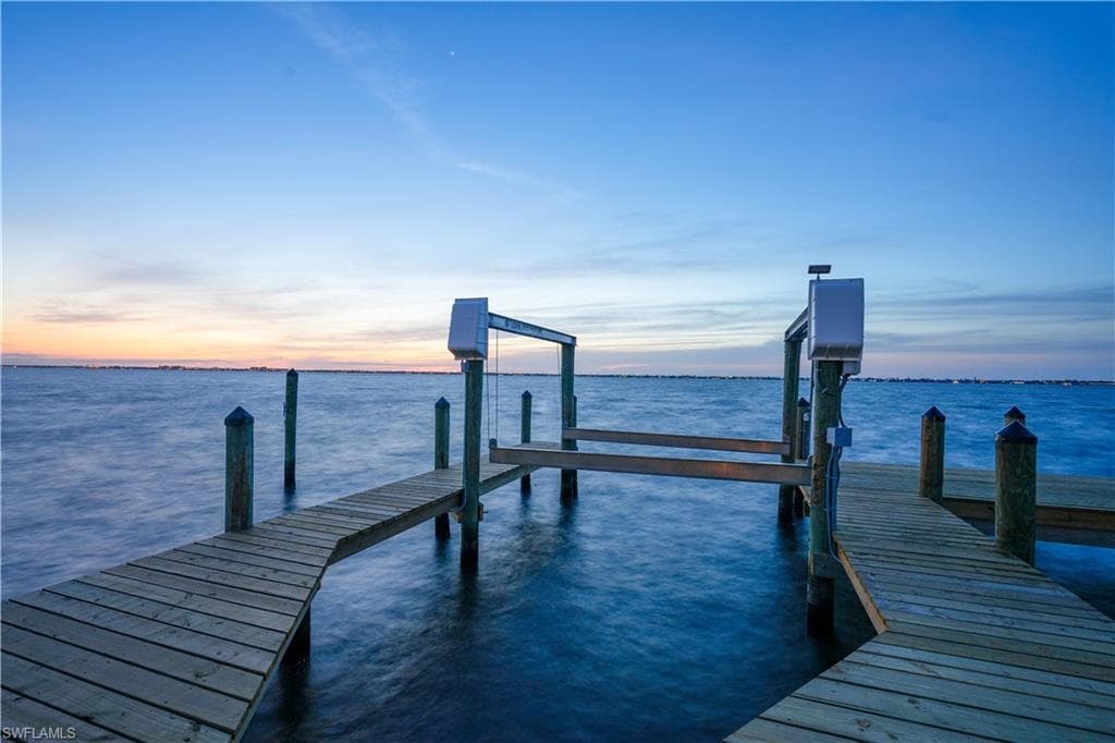 6005 W Riverside DR, FORT MYERS FL 33919-28