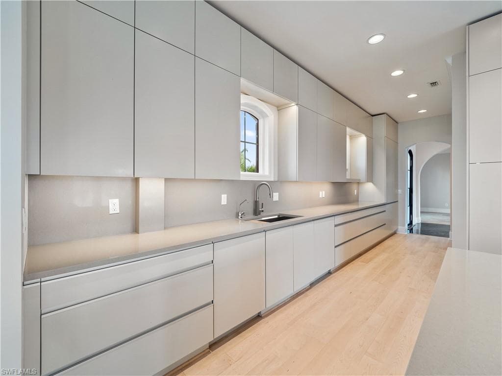 6005 W Riverside DR, FORT MYERS FL 33919-7