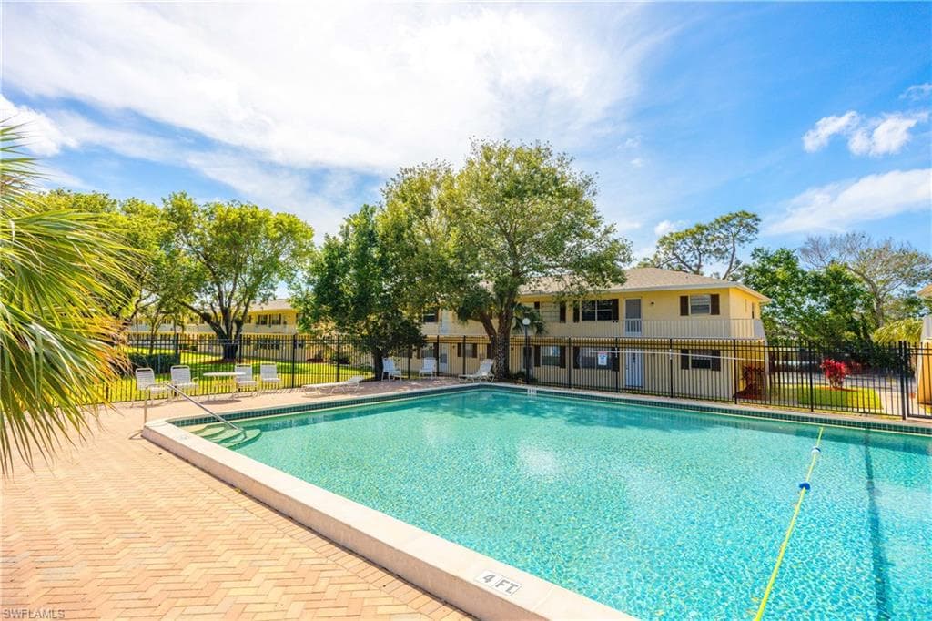 3325 Airport RD N # F3, NAPLES FL 34105-17