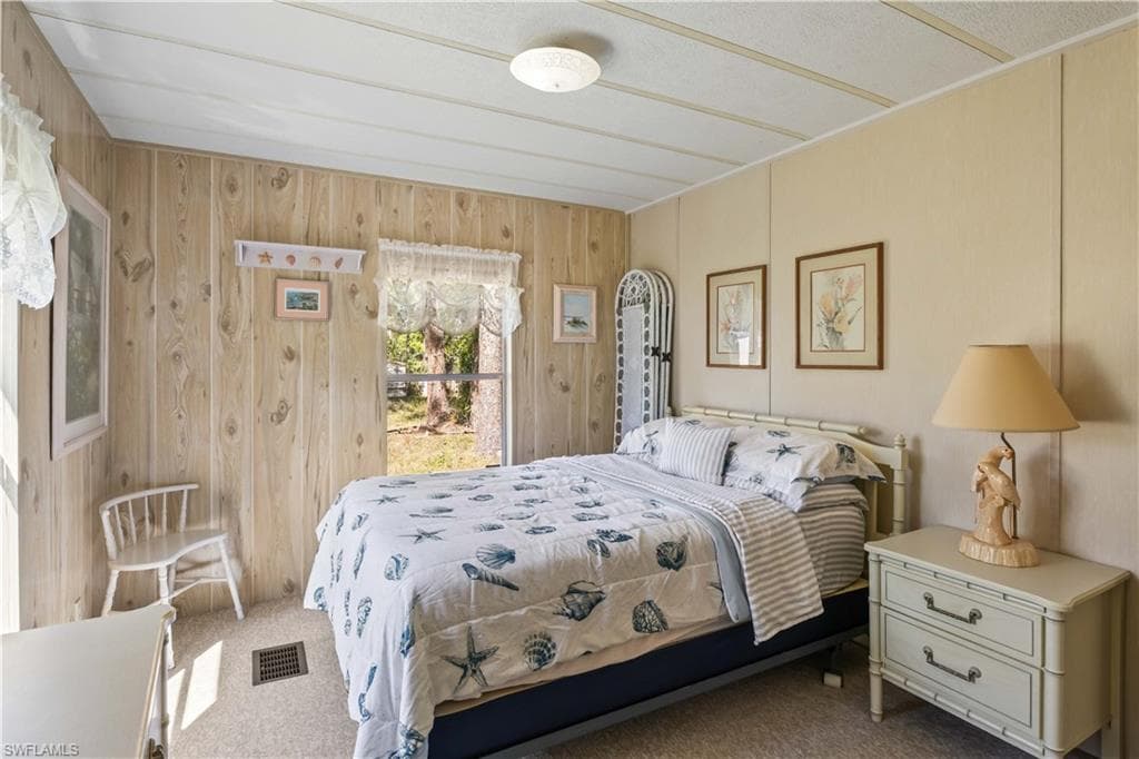 7713 Ebson DR, NORTH FORT MYERS FL 33917-16