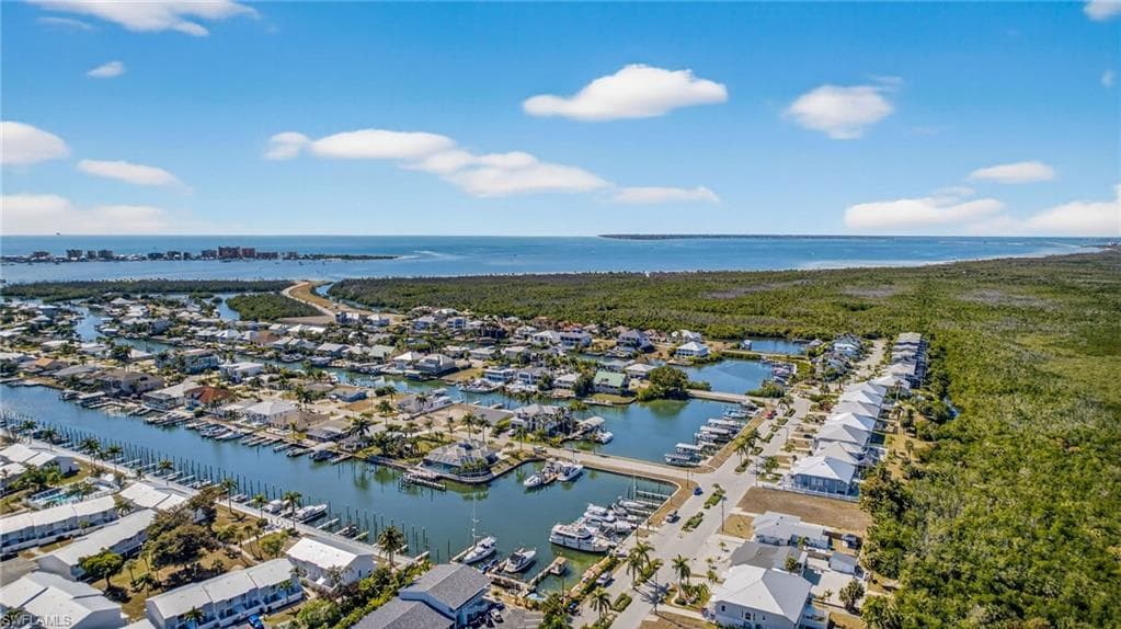 12130 Siesta DR, FORT MYERS BEACH FL 33931-32